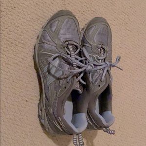 New Balance Tennis Shoes